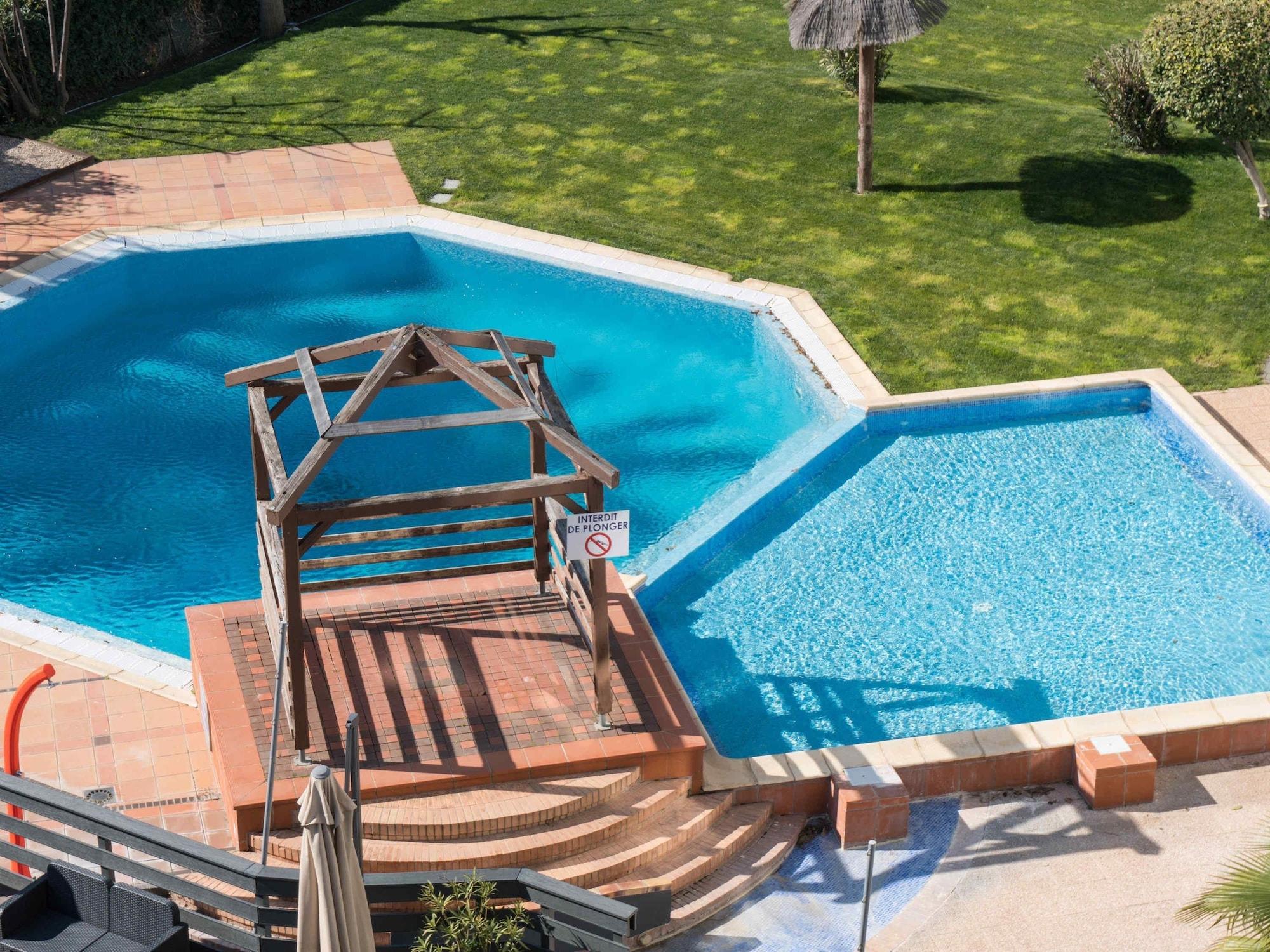 Ibis Styles Perpignan Canet En Roussillon Экстерьер фото