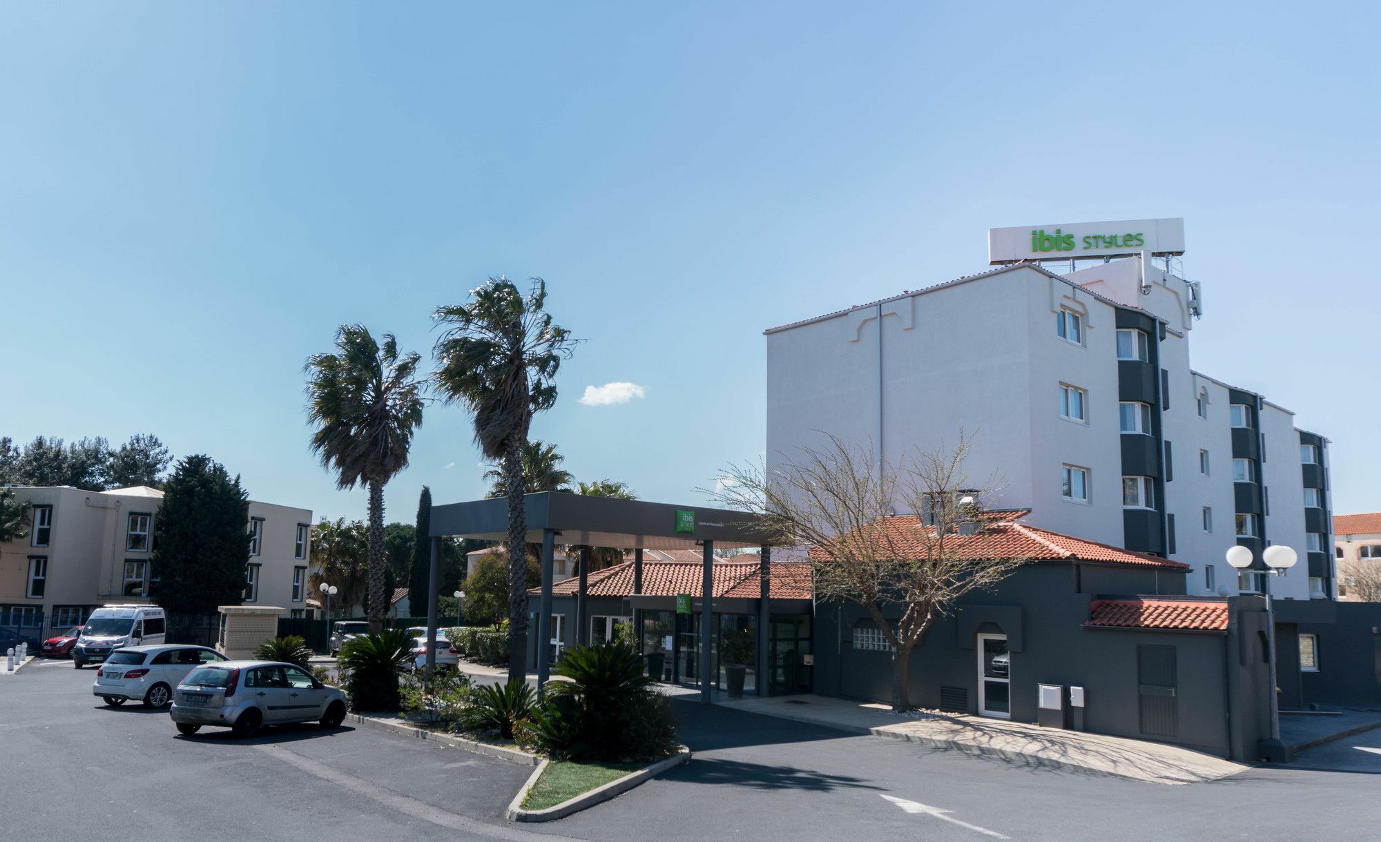 Ibis Styles Perpignan Canet En Roussillon Экстерьер фото